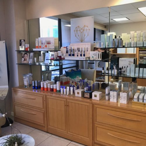 ドクターズコスメって何? (What is doctor’s cosmetic?)